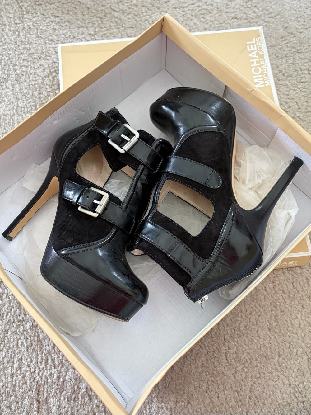 Michael Kors Black Patent & Suede Strappy Platform Pumps
Hot. Sexy. Fun.